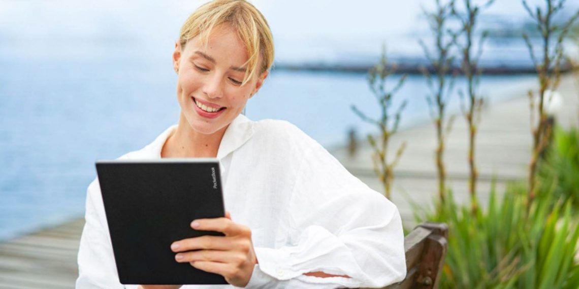 Máy đọc sách PocketBook InkPad Lite với màn hình 9,7 inch lên kệ, có giá 275 USD